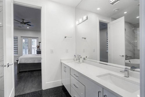 16035 10A Avenue, Surrey, BC 
