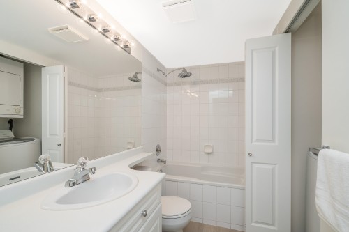 213-19750 64 Avenue, Langley, BC 