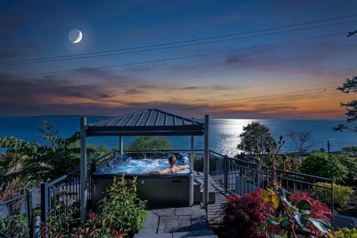 14495 Marine Drive, White Rock, BC 