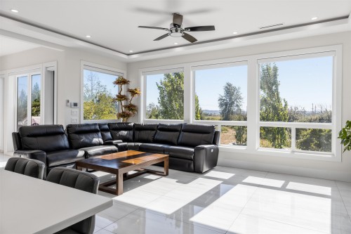 17018 57 Avenue, Surrey, BC 