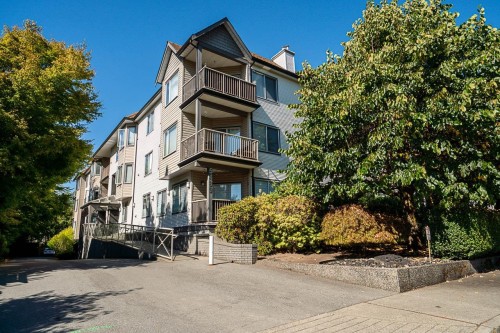 304-5489 201 Street  Langley, BC V3A 1P8