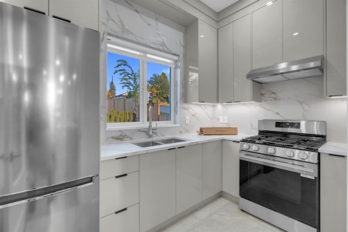 102-11410 139 Street, Surrey, BC 