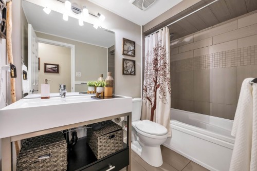 7-20229 Fraser Highway, Langley, BC 