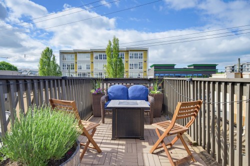 7-20229 Fraser Highway, Langley, BC 