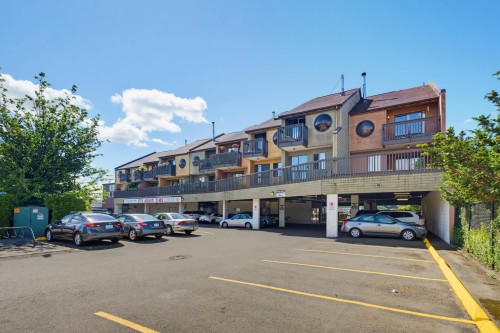 7-20229 Fraser Highway, Langley, BC 