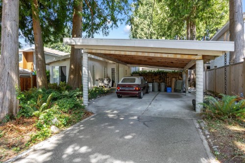 14109 Blackburn Avenue  White Rock, BC V4B 2Z6