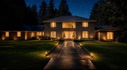 13511 Woodcrest Drive Surrey, BC V4P 1W3