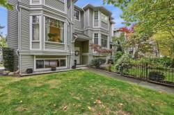 6556 121 Street Surrey, BC V3W 1C5