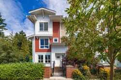28-16561 17a Avenue Surrey, BC V3Z 1J3