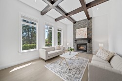 13101 14 Avenue Surrey, BC V4A 1G6