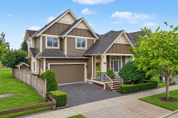 17384 3 Avenue Surrey, BC V3Z 2N7
