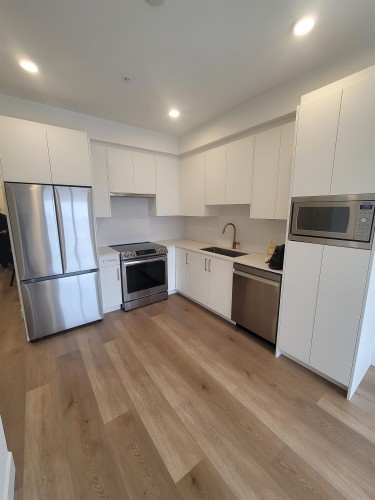 214-20282 72b Avenue , Langley, BC V2Y 4J9 2