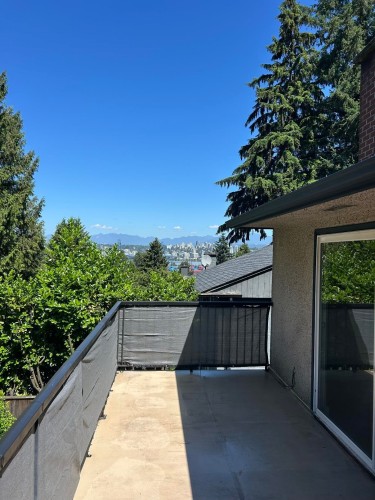 Upper-9655 Townline Diversion , Surrey, BC V3V 2T1 2