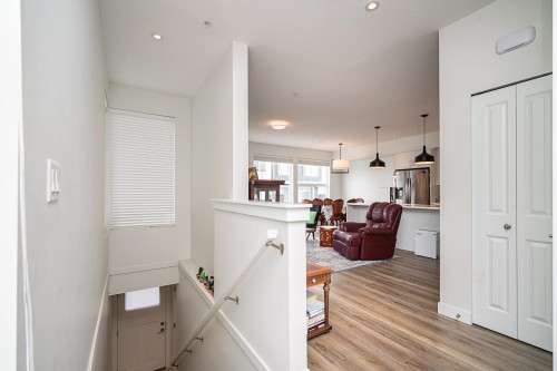 42-8372 202b Street , Langley, BC V2Y 4K6 4