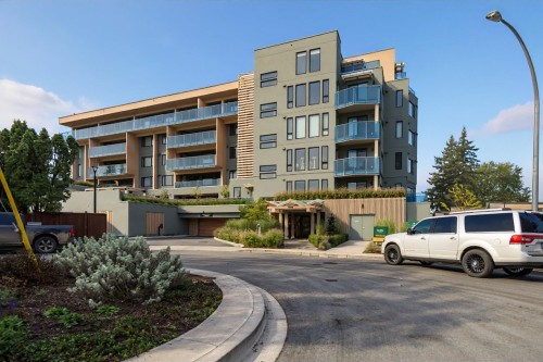 301-33160 Plaxton Crescent  Abbotsford, BC V2Y 3J6