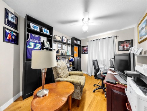 8621 215 Street, Langley, BC 