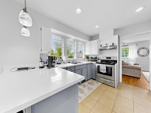 8621 215 Street, Langley, BC 