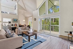 315-13918 72 Avenue Surrey, BC V3W 0T4
