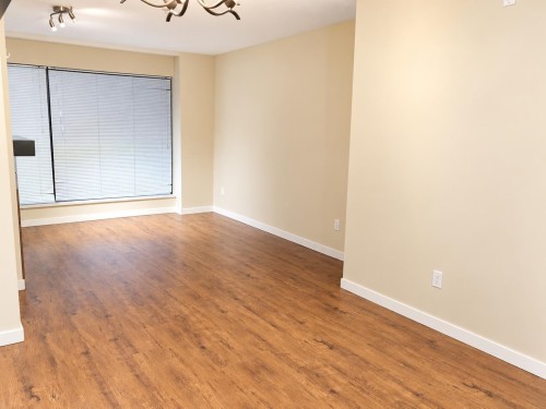 3F-10866 City Parkway , Surrey, BC V3T 5W9 5