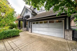 3405 152b Street Surrey, BC V3Z 0M5