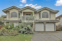 6832 127a Street Surrey, BC V3W 1H7