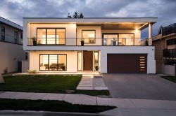 15679 Roper Avenue White Rock, BC V4B 2G9