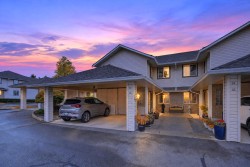 33-15020 66a Avenue Surrey, BC V3S 2A5