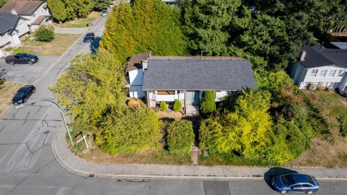 7946 116 A Street  Delta, BC V4C 5Y4