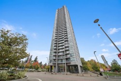 2701-13618 100 Avenue Surrey, BC V3T 0A8