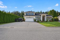 14827 24 Avenue Surrey, BC V4P 1N5