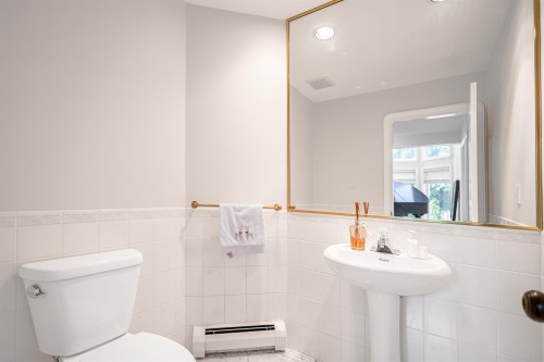 3108 141 Street , Surrey, BC V4P 2J4 3