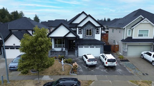 27641 Lunderberg Avenue  Abbotsford, BC V4X 0B8