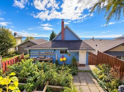 15249 Victoria Avenue White Rock, BC V4B 1G7