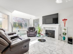 101-1225 Merklin Street White Rock, BC V4B 4B8