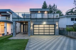 15890 Russell Avenue White Rock, BC V4B 2S4