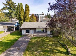 10458 138 Street Surrey, BC V3T 4K3