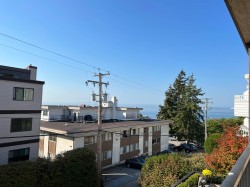 206-1285 Martin Street White Rock, BC V4B 3W4