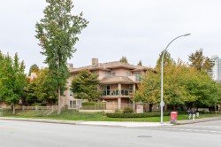 306-14998 101a Avenue Surrey, BC V3R 0T1
