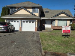 6594 179 Street Surrey, BC V3S 7J8