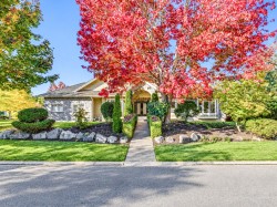 15775 39a Avenue Surrey, BC V3S 0L1