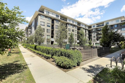 215-15825 85 Ave Avenue  Surrey, BC V4N 6W9