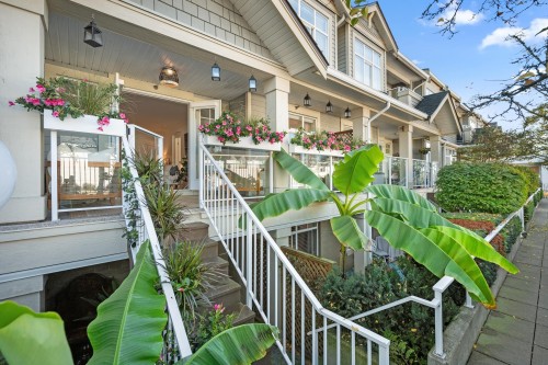 203-15621 Marine Drive  White Rock, BC V4B 1E1