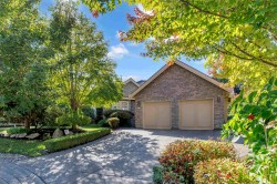 15972 37 Avenue Surrey, BC V3Z 0P1
