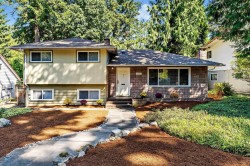 10530 154a Street Surrey, BC V3R 4K1