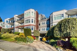 306-1220 Fir Street White Rock, BC V4B 4B1