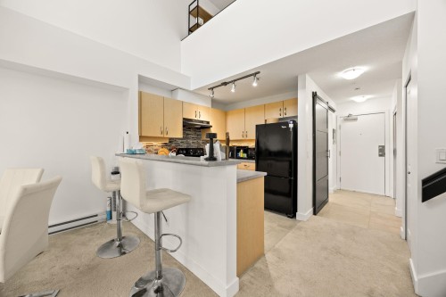 432-10838 City Pkwy Drive , Surrey, BC V3T 0C2 5