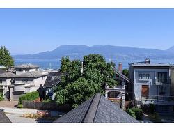 3616 POINT GREY ROAD  Vancouver, BC V6R 1A9