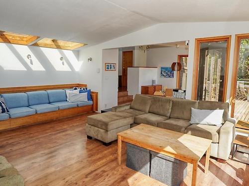 232&234 Spinnaker Drive, Mayne Island, BC 