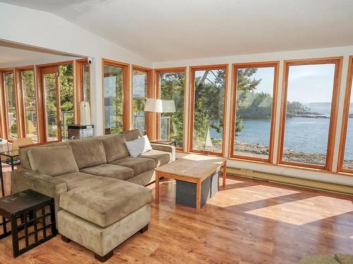 232&234 Spinnaker Drive, Mayne Island, BC 