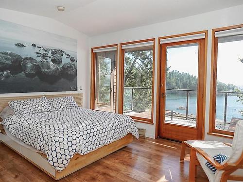 232&234 Spinnaker Drive, Mayne Island, BC 